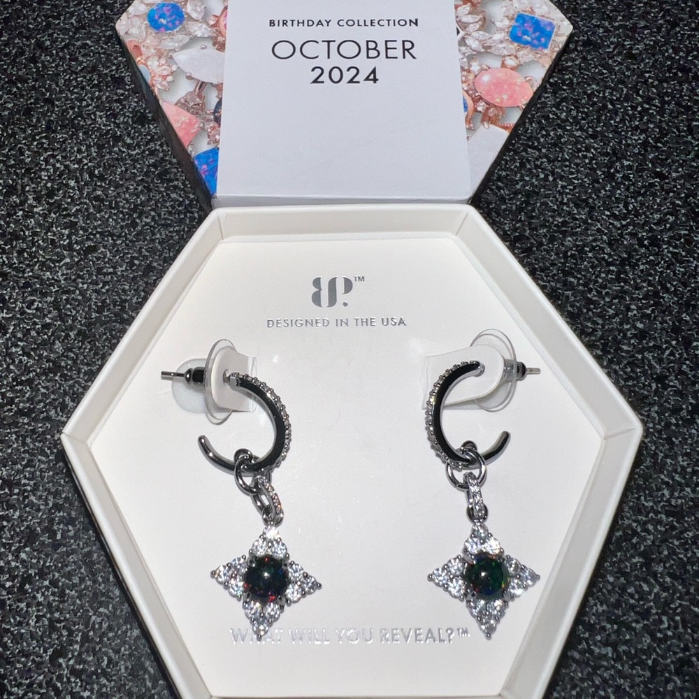 She Turns Heads Ring Bomb Party October Bday Earrings Hematite And Black Fire Op